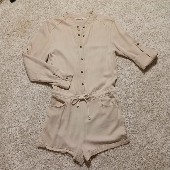 MIAMI Beige Snap Front Convertible Sleeve Romper - Picture 1 of 6